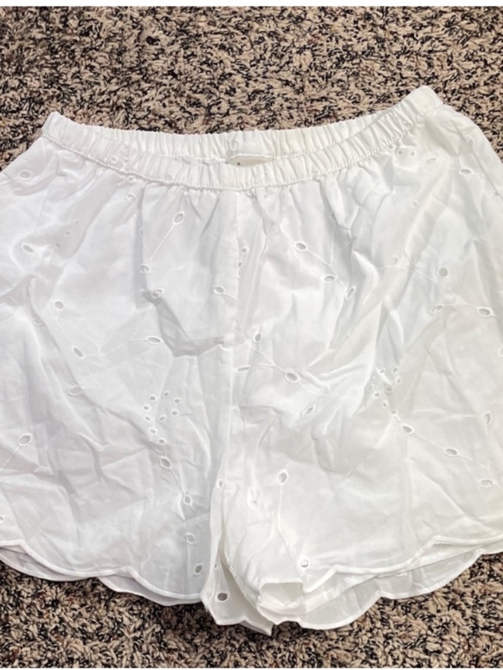 A New Day Women's White Eyelet Scallop Hem Shorts Elastic Waist Var Sizes NWT